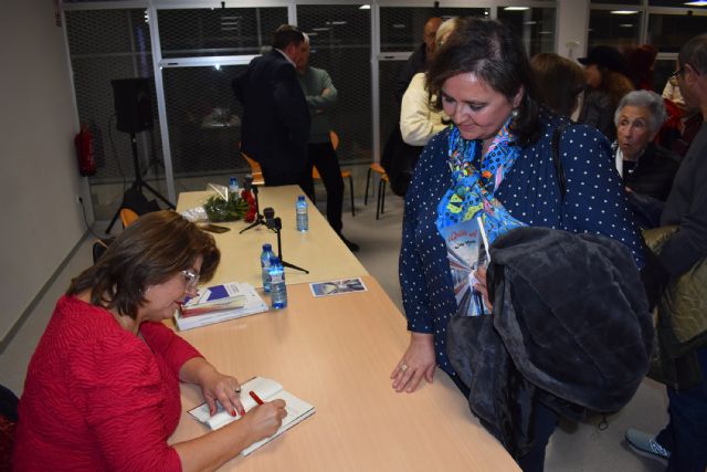 La comunicadora Lola Mateo presenta ¿Quién soy?, su primera novela - 3, Foto 3