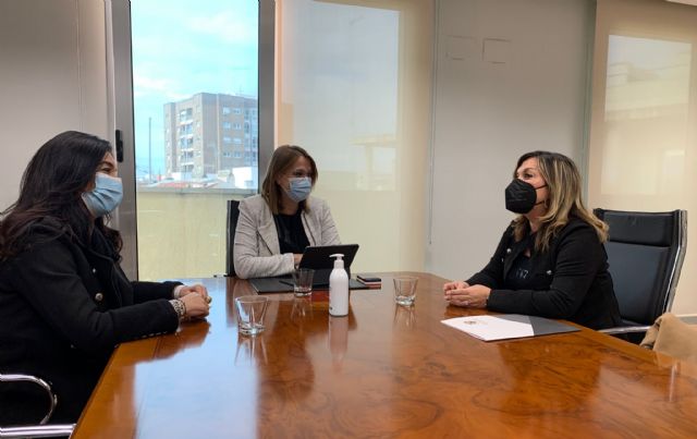 Isabel Franco se reúne con la alcaldesa de Alguazas para analizar el desarrollo de las política sociales del municipio - 1, Foto 1