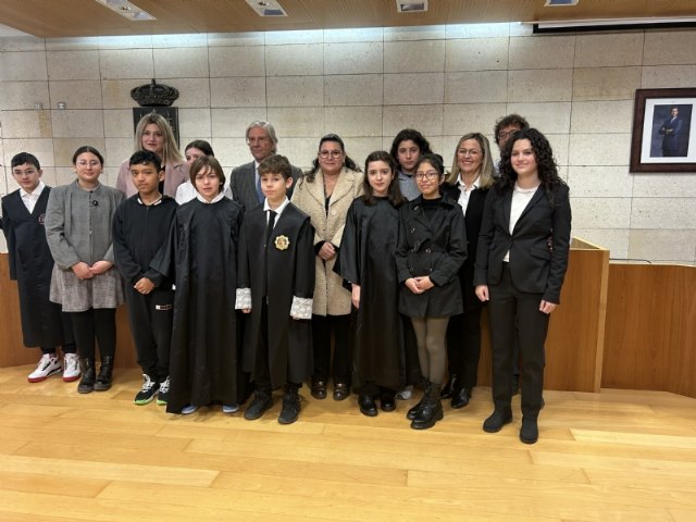 El CEIP Santa Eulalia simula la celebración de un juicio, como culminación a su participación en el programa “Educando en Justicia”, Foto 2