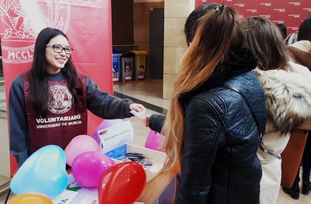 La Universidad de Murcia reparte preservativos entre el alumnado en el Día Europeo de la Salud Sexual y Reproductiva - 2, Foto 2