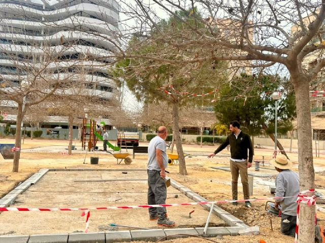 El Ayuntamiento renueva la zona infantil y parte del arbolado del parque de Las Artes Escénicas - 2, Foto 2