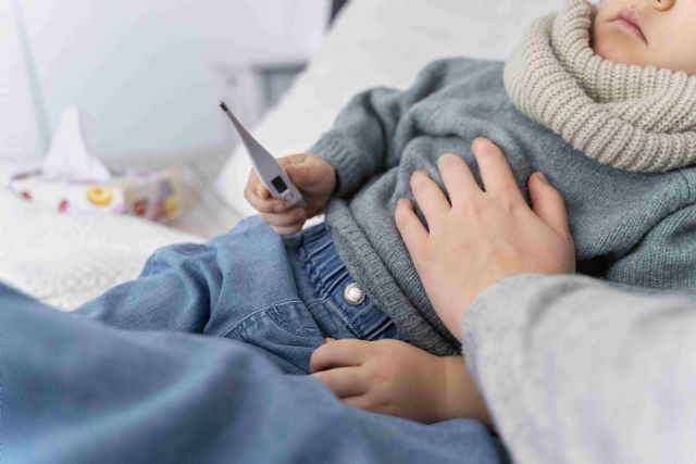 ¿Ola de resfríos en el colegio? Cinco cuidados esenciales para salvaguardar la salud de los más pequeños este invierno - 1, Foto 1