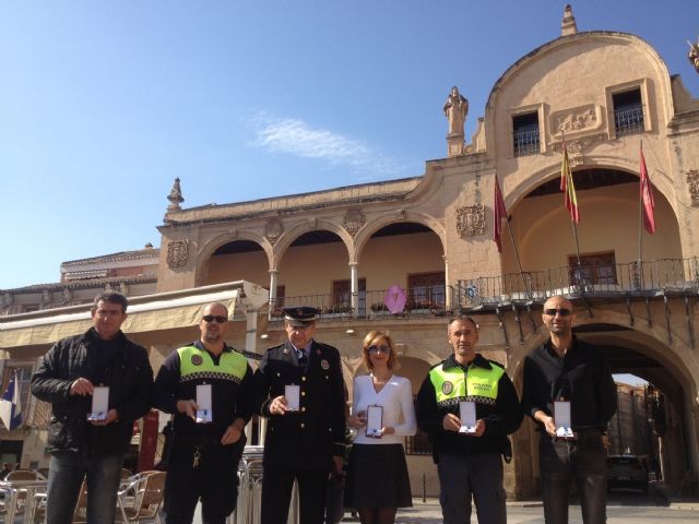 El Ayuntamiento homenajeará y otorgará la Cruz al Mérito Policial de la ciudad a las familias de los policías locales - 1, Foto 1