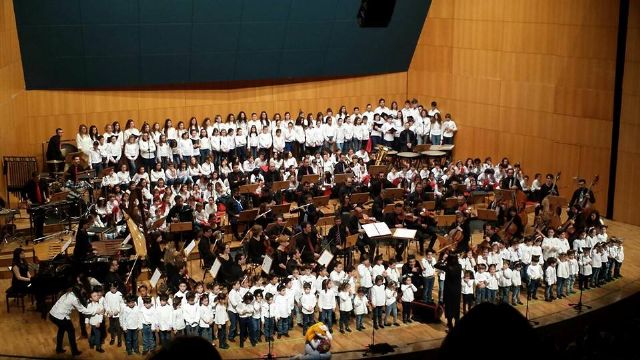 Profesionalidad de la sección juvenil de Coral Discantus en Conciertos en Familia con Gisela y la OSRM - 2, Foto 2