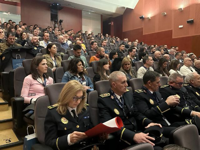 Más de 200 profesionales participan en las primeras Jornadas sobre Seguridad Ciudadana de Proximidad en Murcia - 2, Foto 2