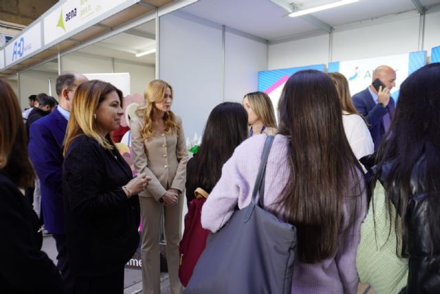 La población ocupada con estudios superiores crece en el último año cerca de nueve puntos por encima de la media nacional - 2, Foto 2