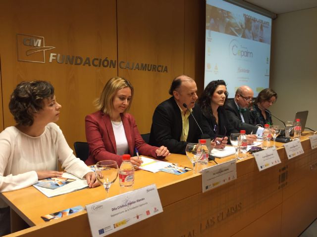 El Ayuntamiento de Murcia participa en el proyecto Adelante de CEPAIM para la integración sociolaboral de mujeres desfavorecidas - 1, Foto 1