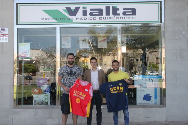 Vialta, un año más con los equipos de baloncesto y fútbol de la UCAM - 2, Foto 2