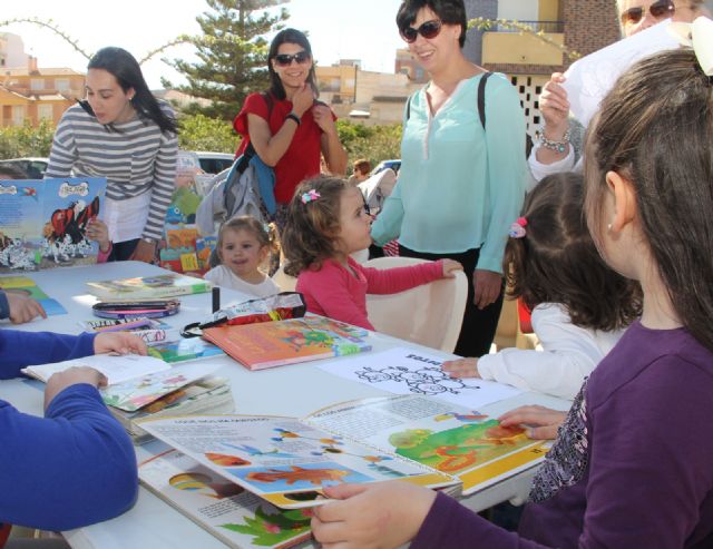 La Biblioteca Municipal sale al parque para fomentar la lectura entre los niños - 2, Foto 2