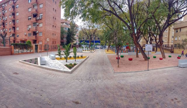 Desempleados inscritos en el SEF reforman por completo la Plaza de la Enseñanza en el Infante - 1, Foto 1