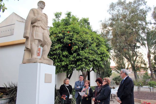 Continúan las actividades conmemorativas del 50 Aniversario del Museo de la Huerta de Alcantarilla, con una Velada Trovera y el descubrimiento de una placa en la escultura de El Huertano - 2, Foto 2