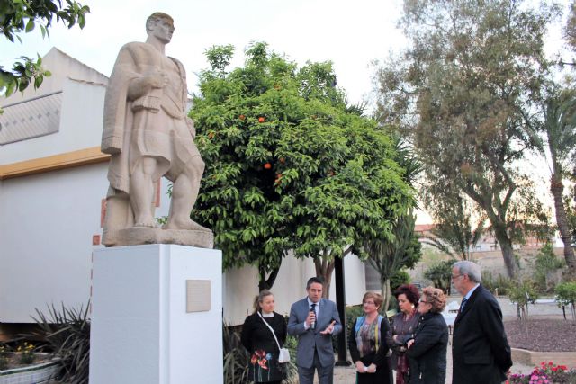Continúan las actividades conmemorativas del 50 Aniversario del Museo de la Huerta de Alcantarilla, con una Velada Trovera y el descubrimiento de una placa en la escultura de El Huertano - 3, Foto 3