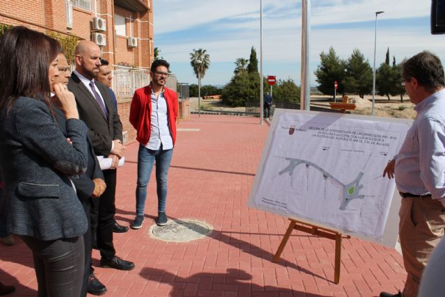 Nueva rotonda que mejora el tráfico y la seguridad de los vecinos en la carretera de La Copa - 1, Foto 1