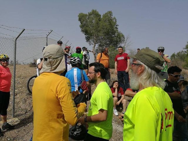 PSOE y Cambiemos denuncian ante la Guardia Civil y llevarán al Pleno la ocupación de una vía pecuaria por parte de una empresa de explosivos - 4, Foto 4