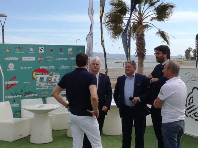 El Campeonato de España junior de kitesurf proyecta la imagen del Mar Menor como destino náutico de referencia - 1, Foto 1