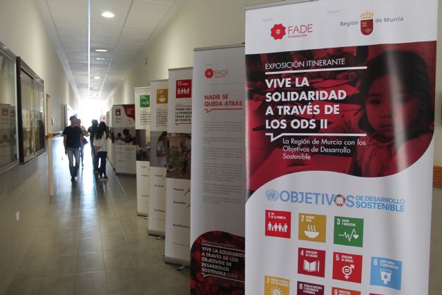 El Campus de la UCAM en Cartagena acoge la exposición itinerante sobre los Objetivos de Desarrollo Sostenible (ODS) de Fundación FADE - 2, Foto 2