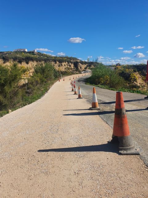 Fomento mejora la seguridad vial de los conductores y ciclistas que circulen por la carretera que une Cabezo de La Plata y Sucina - 2, Foto 2