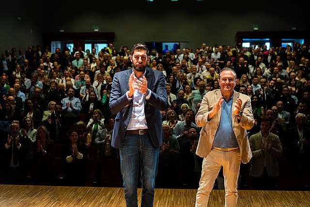 Antelo arropa a Gestoso en una demostración de fuerza en la presentación de la candidatura municipal al Ayuntamiento de Murcia - 1, Foto 1