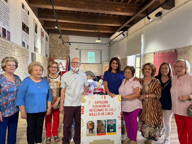 La Casa del Artesano acoge la exposición Asociación de Artesanas del Bolillo de Lorca - 3, Foto 3