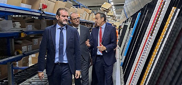 Víctor visita las instalaciones de una conocida Hermandad - 1, Foto 1