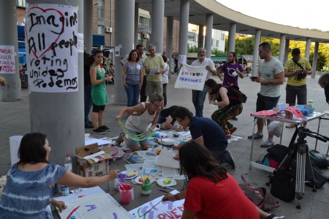 El Comité de Apoyo a Unidos Podemos anima a la gente a colorear el cambio - 2, Foto 2