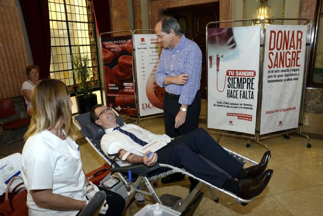 El Ayuntamiento recibirá hoy la generosidad de los donantes de sangre murcianos hasta las 21.30 horas - 2, Foto 2