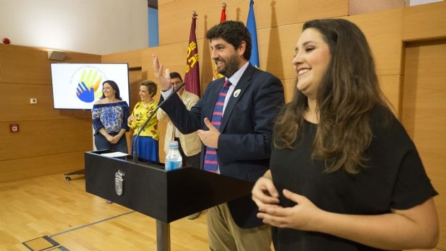 López Miras: El ´Proyecto ABC´, único en Europa, contribuye a igualar oportunidades entre alumnos con discapacidad auditiva - 2, Foto 2