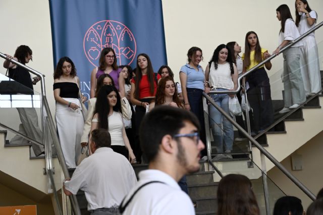 Estudiantes de bachillerato exponen sus proyectos de investigación en la Universidad de Murcia - 1, Foto 1