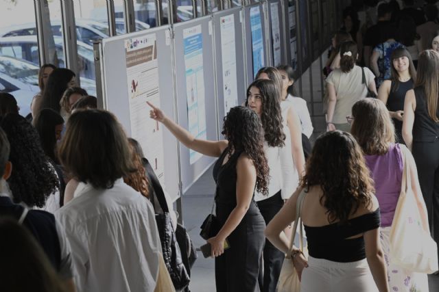 Estudiantes de bachillerato exponen sus proyectos de investigación en la Universidad de Murcia - 3, Foto 3