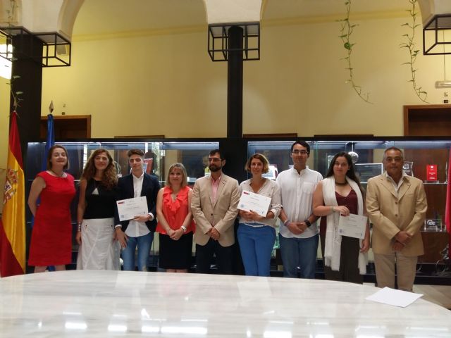 Entrega de premios del I Concurso de relato corto de la UMU sobre las mujeres - 1, Foto 1