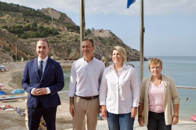 69 playas de la Región exhiben este verano banderas 'Q' y 'S' que acreditan la calidad de sus servicios turísticos - 1, Foto 1