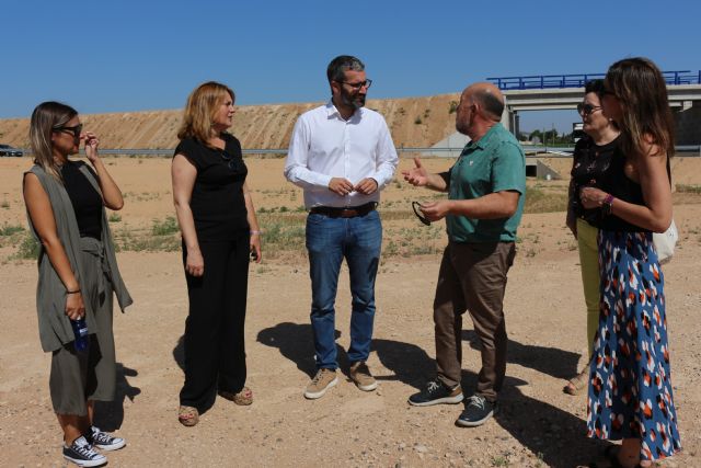 Francisco Lucas: El Gobierno del PSOE ha llevado a cabo la construcción de la A33 en Yecla, el Arco Noroeste, la autovía del Reguerón o la llegada del AVE soterrado - 1, Foto 1