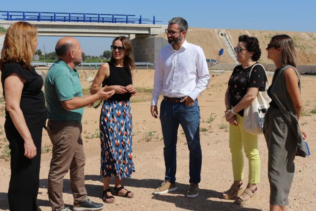 Francisco Lucas: El Gobierno del PSOE ha llevado a cabo la construcción de la A33 en Yecla, el Arco Noroeste, la autovía del Reguerón o la llegada del AVE soterrado - 2, Foto 2