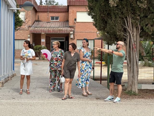 La concejala de Educación prosigue su ronda de visitas a los colegios durante el verano - 1, Foto 1