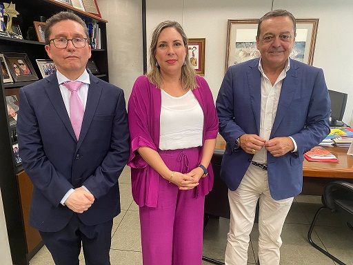 José Mª Albarracín y Carlos San Martín analizaron cómo potenciar el aeropuerto internacional de la región - 1, Foto 1