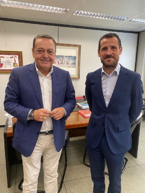 José Mª Albarracín y Carlos San Martín analizaron cómo potenciar el aeropuerto internacional de la región - 2, Foto 2