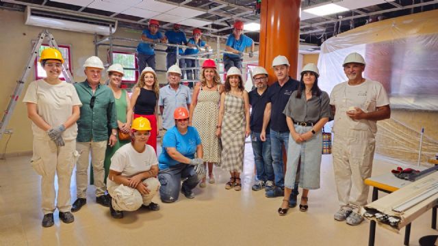 Alumnos del PMEF realizan trabajos de mejora en el Centro Social de Mayores de Barriomar - 1, Foto 1