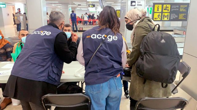 Gasexpress dona tres céntimos de cada litro de repostaje a la Federación Red Acoge para luchar por los derechos de las personas migrantes - 2, Foto 2