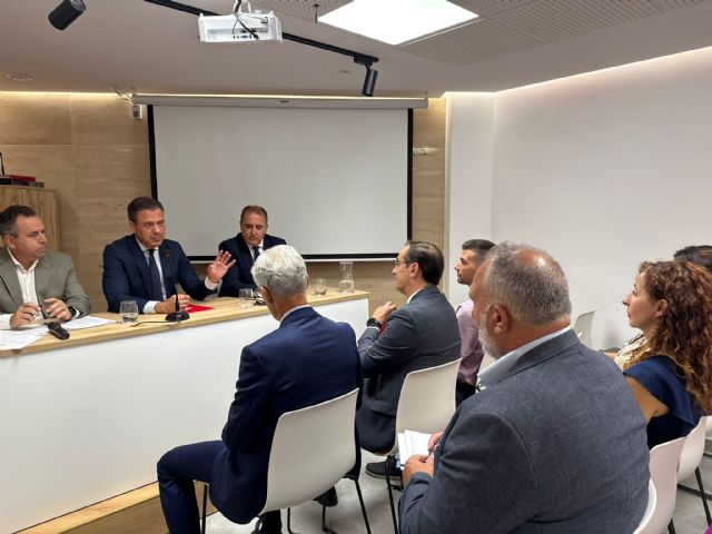 El Gobierno regional invita a los ayuntamientos a hermanarse con otras ciudades europeas El Gobierno regional invita a los ayuntamientos a hermanarse con otras ciudades europeas