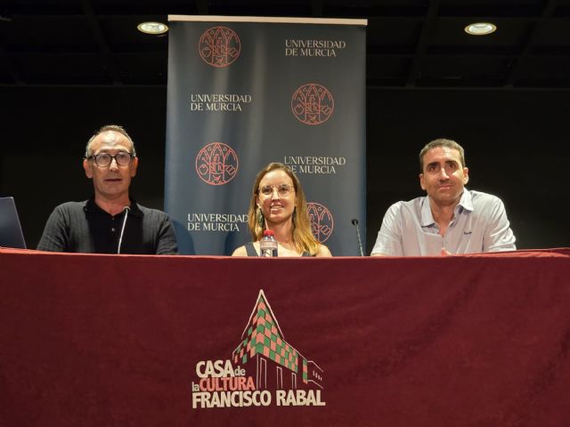 El ciclo 'Mirando al Mar de la Universidad de Murcia clausura su XXXI edición en Águilas El ciclo 'Mirando al Mar de la Universidad de Murcia clausura su XXXI edición en Águilas