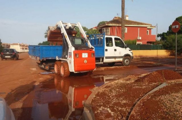 Los servicios del Ayuntamiento de Cartagena se afanan por devolver la normalidad tras las lluvias - 1, Foto 1