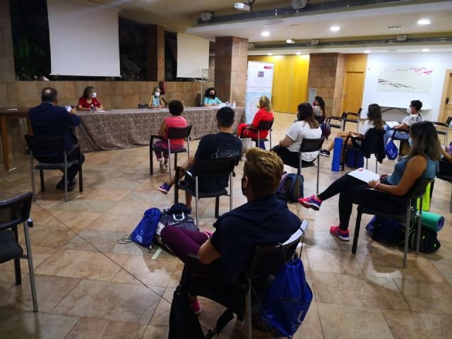 La edil de Cultura inaugura el Curso de Verano de la Universidad del Mar sobre Técnicas de relajación y meditación, en su VI edición - 2, Foto 2