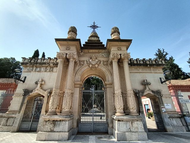 Huermur logra que Cultura reconozca la protección de más de medio centenar de panteones, sepulcros y rejerías del cementerio de Murcia - 1, Foto 1