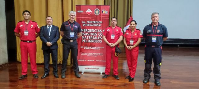 Bomberos del SEIS de Murcia participan en Lima en 1ª Conferencia Internacional  de Emergencias y Desastres con Materiales Peligrosos - 2, Foto 2