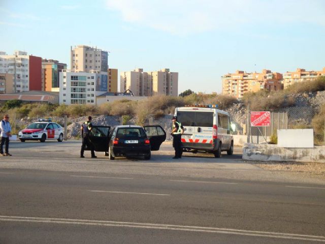 Los agentes de la Policía Local se forman en la ejecución de dispositivos estáticos de control - 1, Foto 1