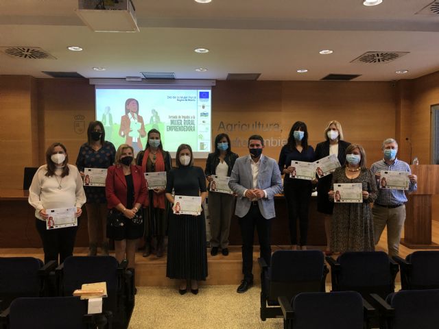 El Día de la Mujer Rural pone de relieve el creciente papel y la contribución del trabajo de las mujeres en el ámbito rural - 1, Foto 1