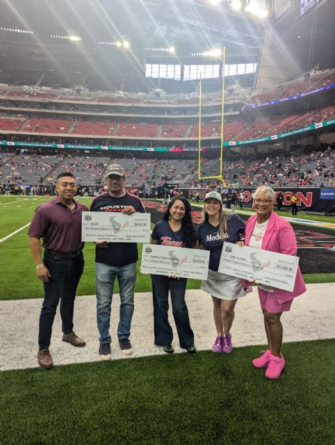 La voz que Inspira a Houston recibe un merecido reconocimiento Por José Luis Ortiz Güell En un La voz que Inspira a Houston recibe un merecido reconocimiento - 1, Foto 1