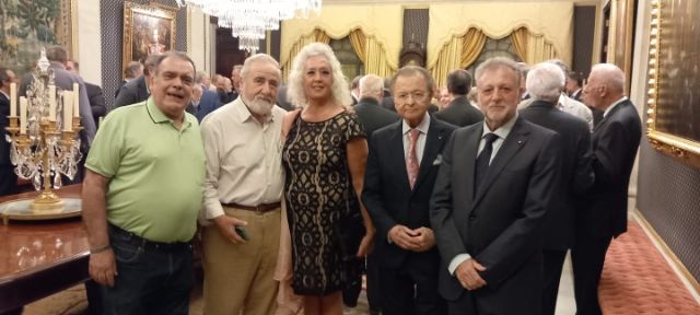 Cultura . El libro Lugares de Paz y Oración refleja la riqueza espiritual y artística de los conventos de Sevilla, un oasis de paz según el arzobispo de Sevilla - 3, Foto 3