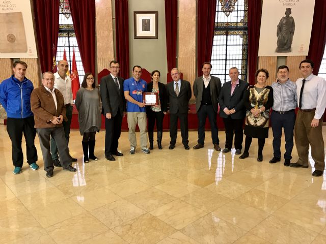 El Alcalde traslada a Pablo Martínez la felicitación de los murcianos por su medalla de plata en el Campeonato del Mundo de Veteranos - 1, Foto 1