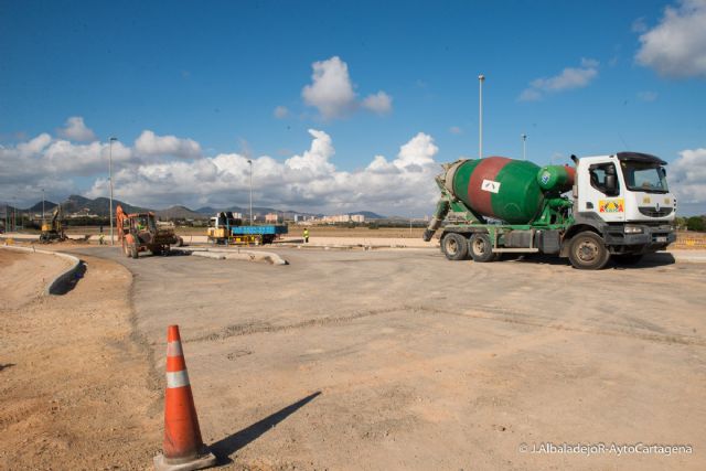 Durante dos dias permanecera cortada la carretera de salida de La Manga debido a las obras de asfaltado - 1, Foto 1